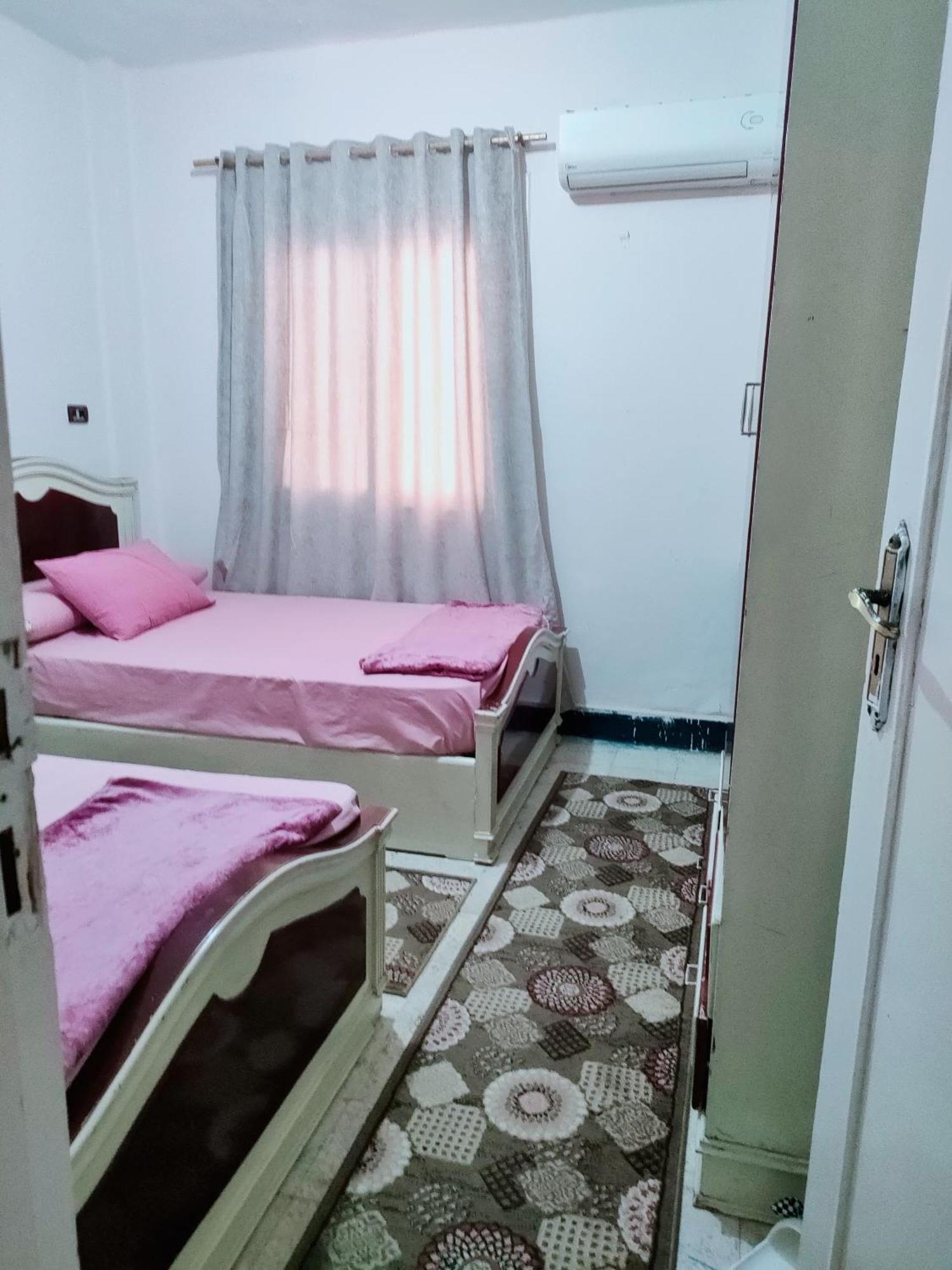Guc View Female-home